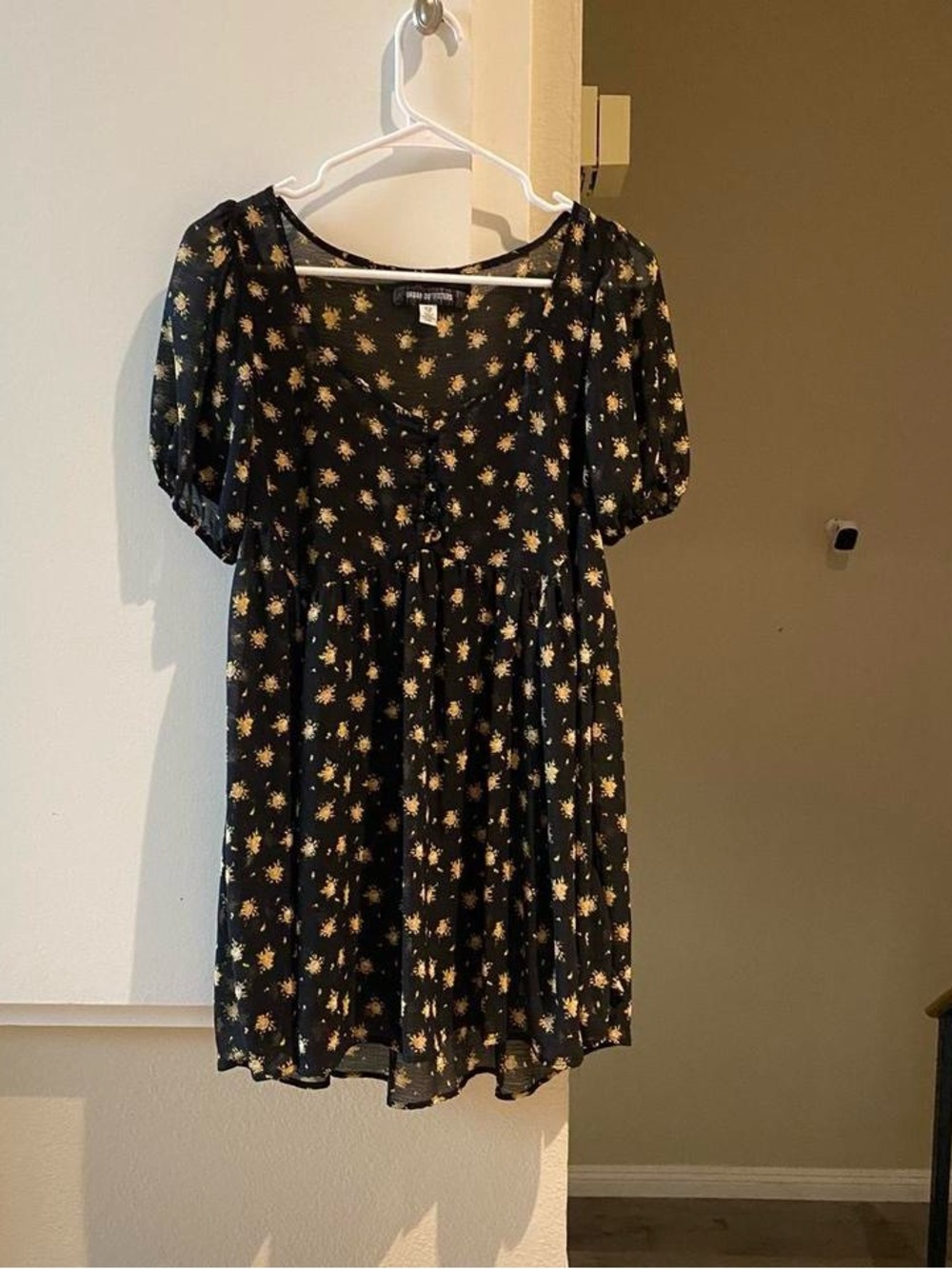 Urban outfitters Black Floral Puff-Sleeve Dress with matching slip dress, XS